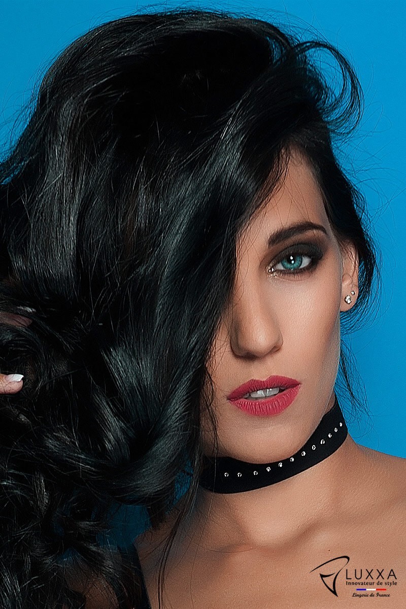 Guimauve choker necklace